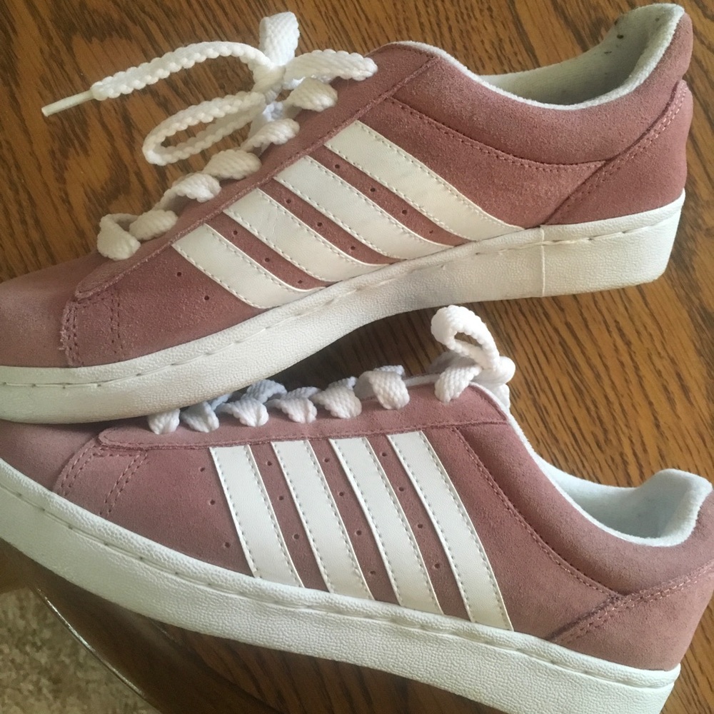 Cross Trekkers tennis shoe 8